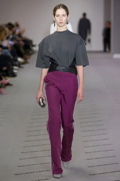 Look 12